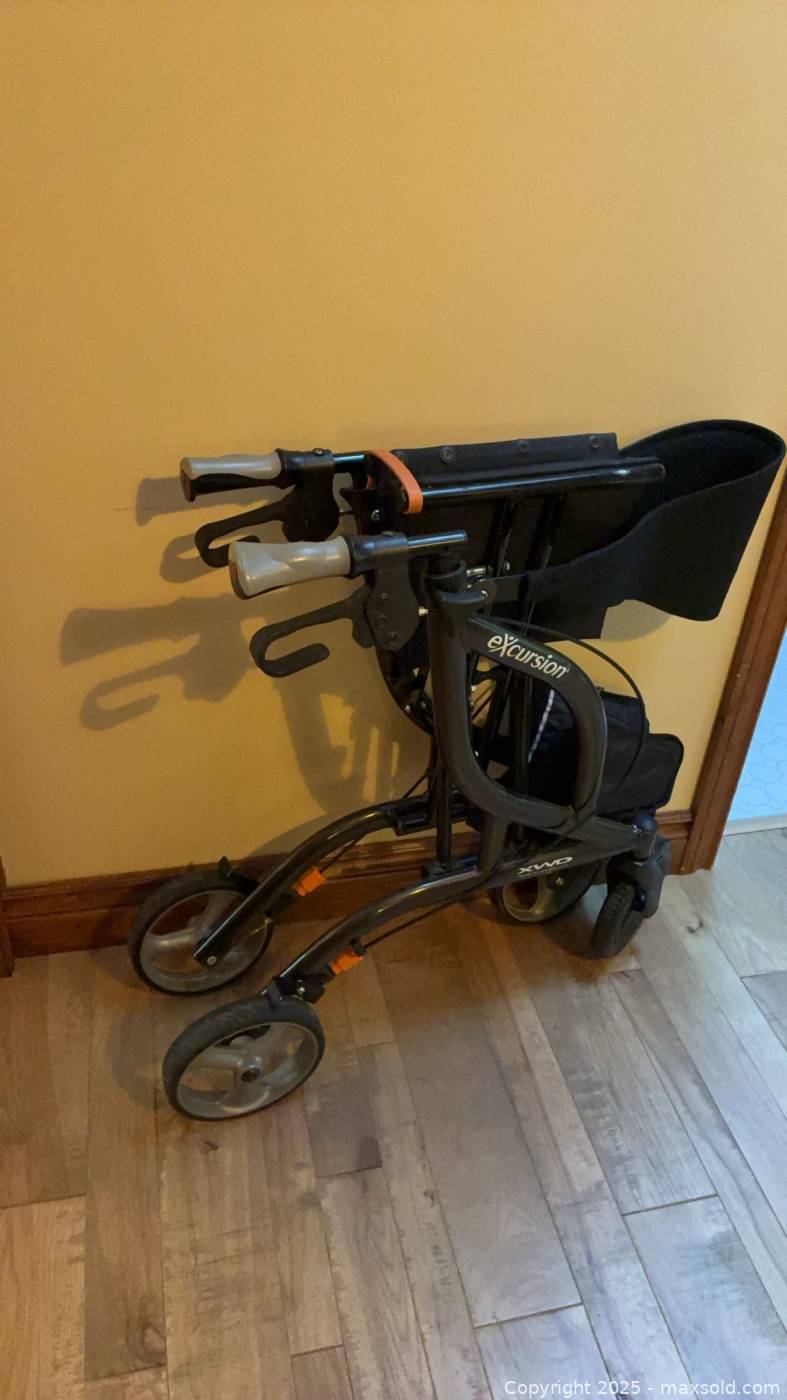 Airgo eXcursion XWD rollator walker with seat | Maxsold