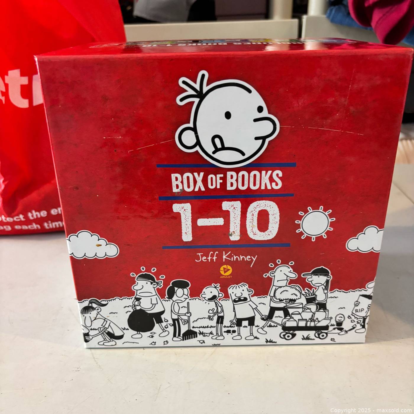 Diary of a Wimpy Kid Books 1-10 Boxed Set | Maxsold
