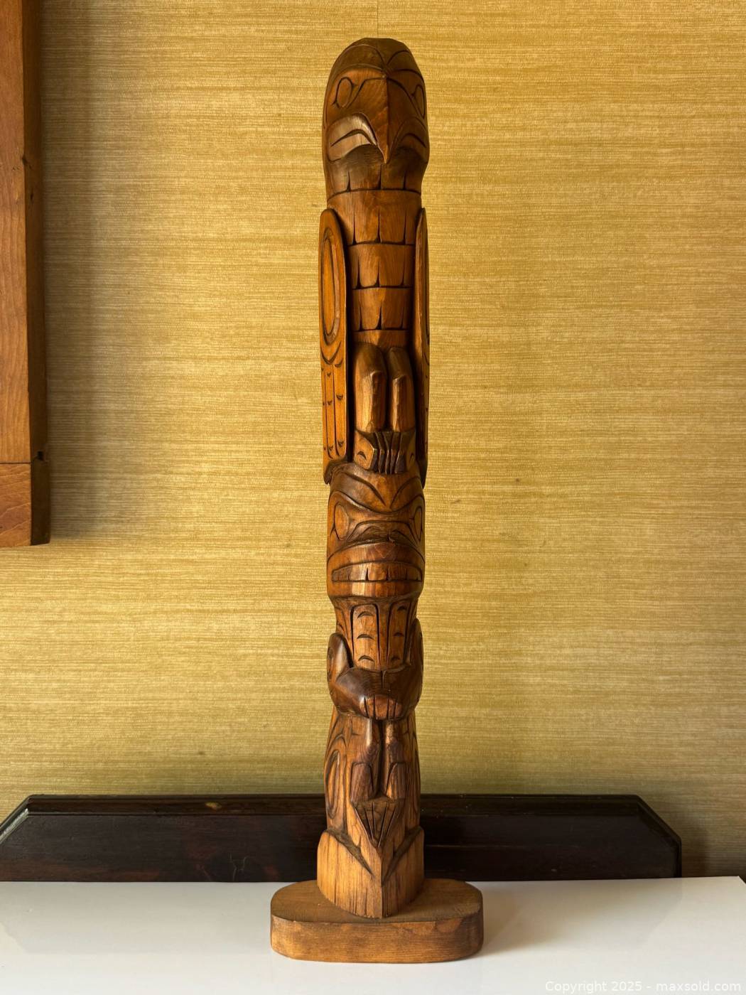 Vintage Haida hand-carved wood totem pole | Maxsold