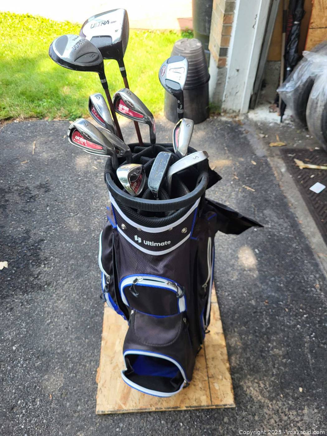 Wilson Ultra golf club set with bag | Maxsold