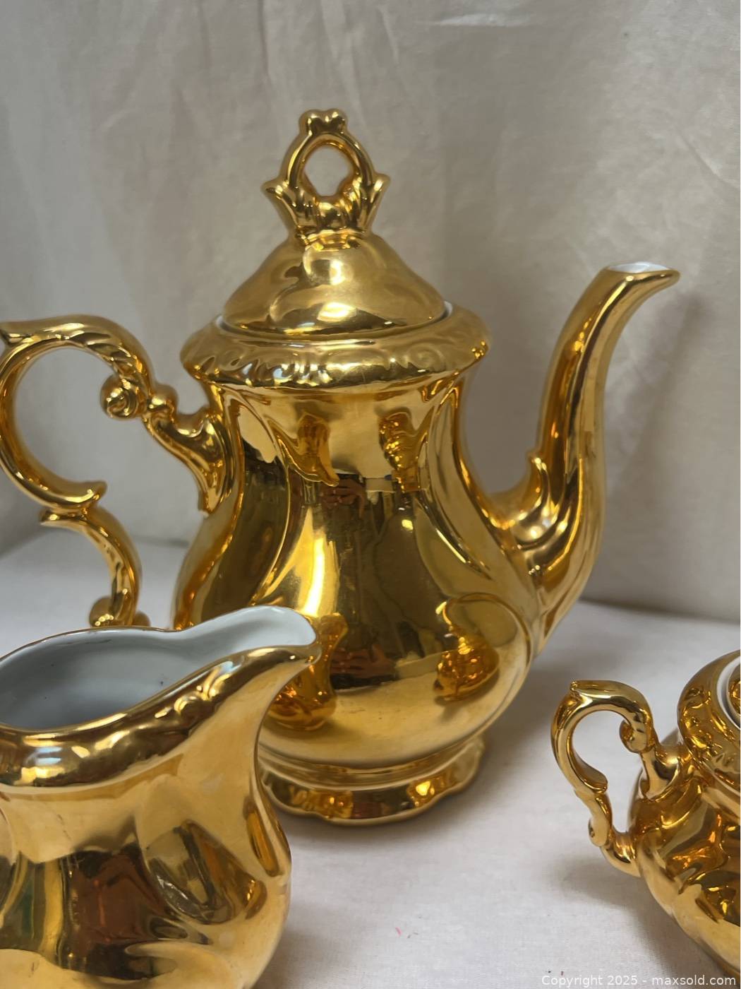Schumann Bavaria 24K Gold Porcelain Tea Set | Maxsold