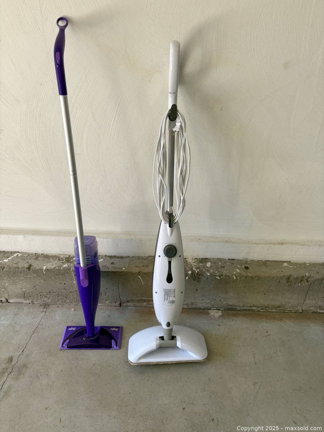 Luna Plus Steam Mop SSM-3016 & Swiffer WetJet | Maxsold