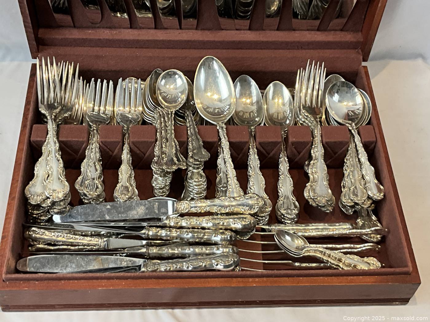 Regency Silver Pattern Birks silver-plated flatware set with chest | Maxsold