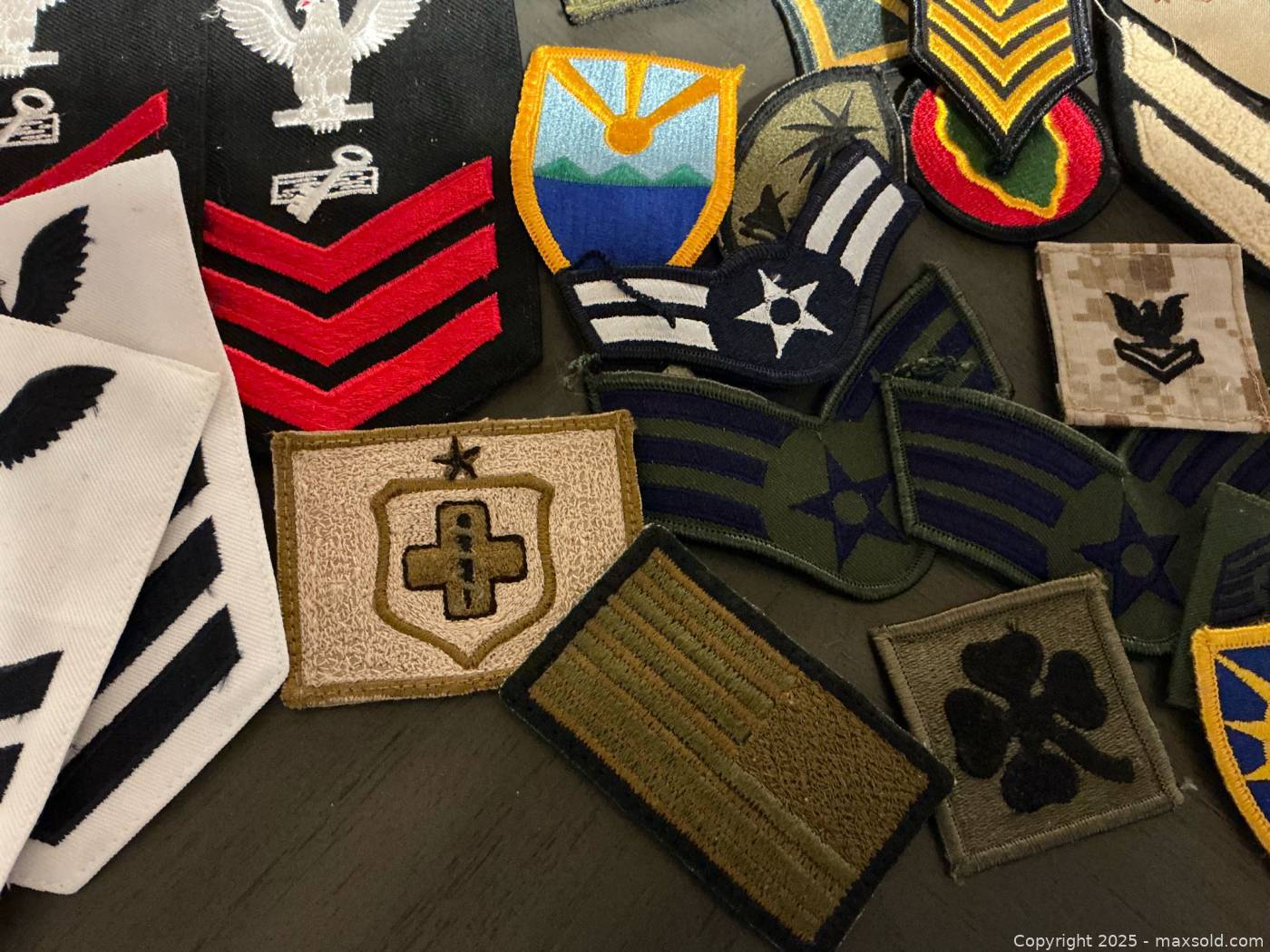 Dod Patch Assorted U.S. military rank and unit patches | Maxsold