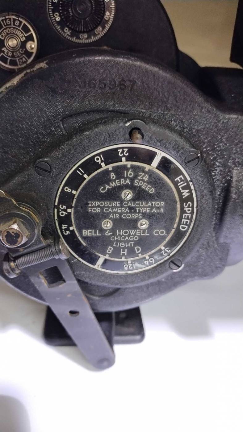 Bomb Camera Bell & Howell Type A-4 Aircraft Bomb-Spotting Camera | Maxsold