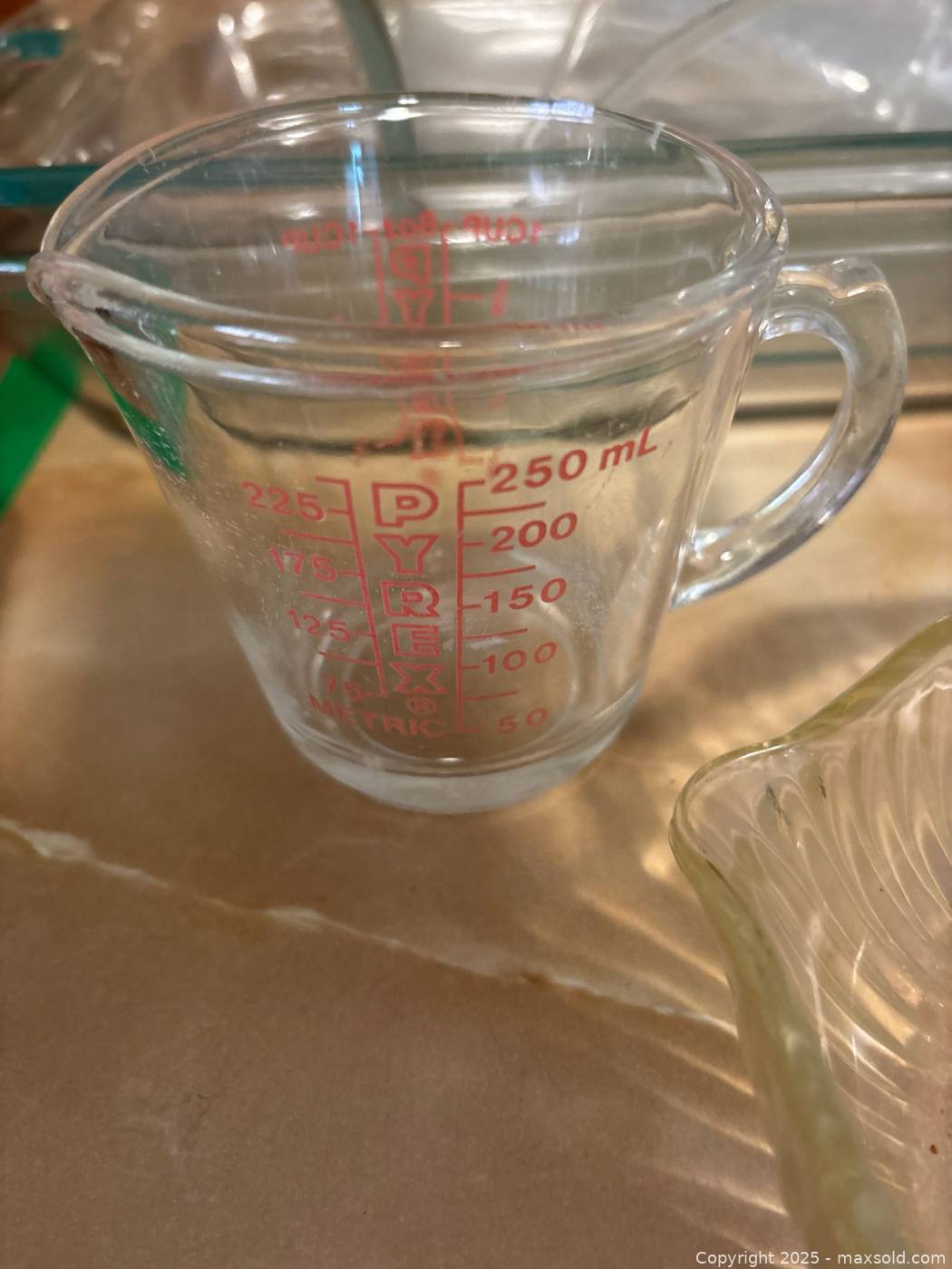 Pyrex Anchor Hocking Marinex Glass Bakeware, Measuring Cups, Hand Mixer ...
