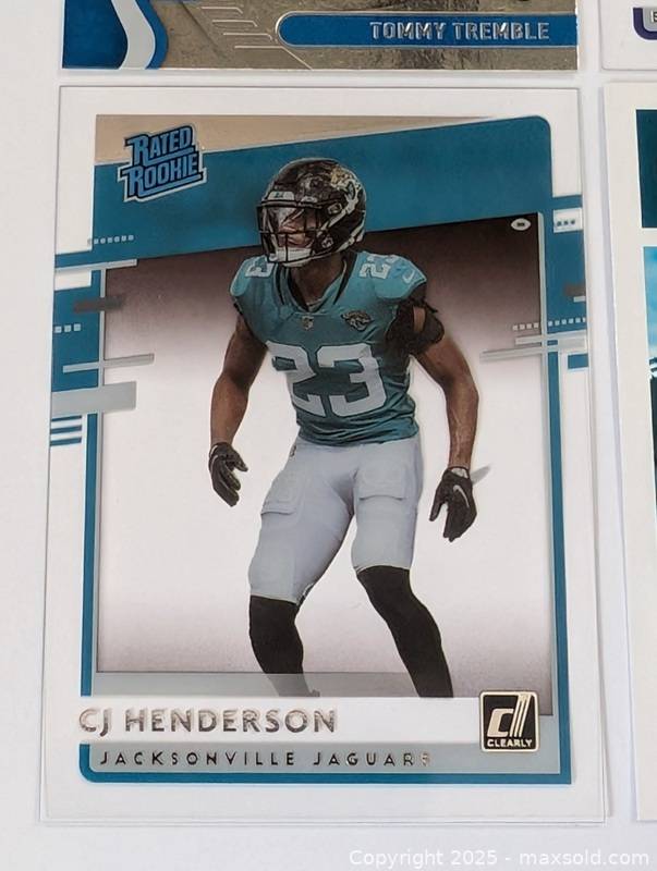 4 NFL rookie football cards | Maxsold