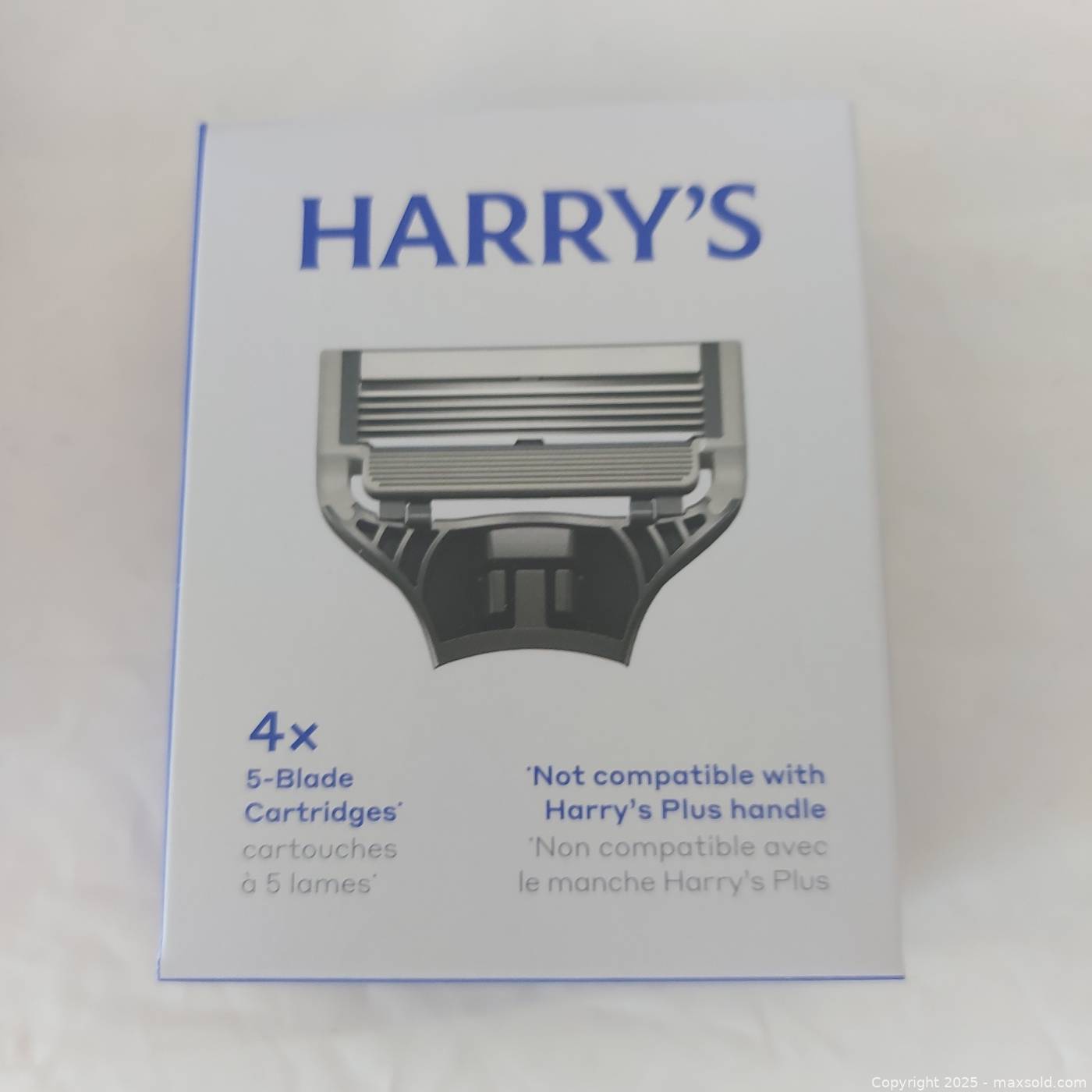 Harry's Ocean razor handle with 14 cartridges | Maxsold