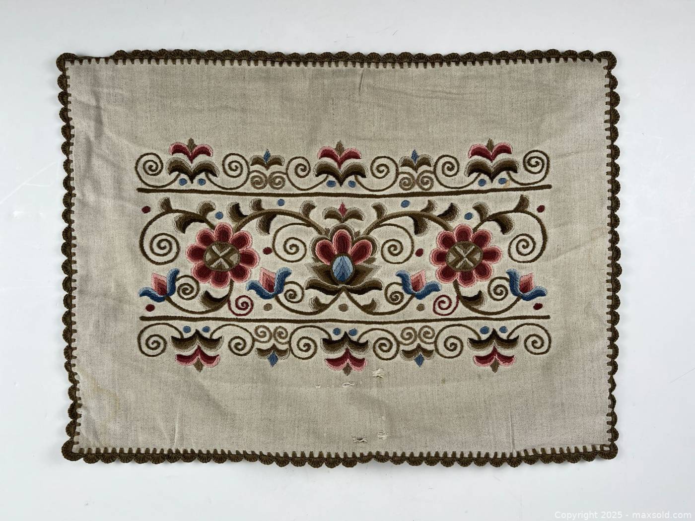 World textile collection, 7 antique pieces | Maxsold