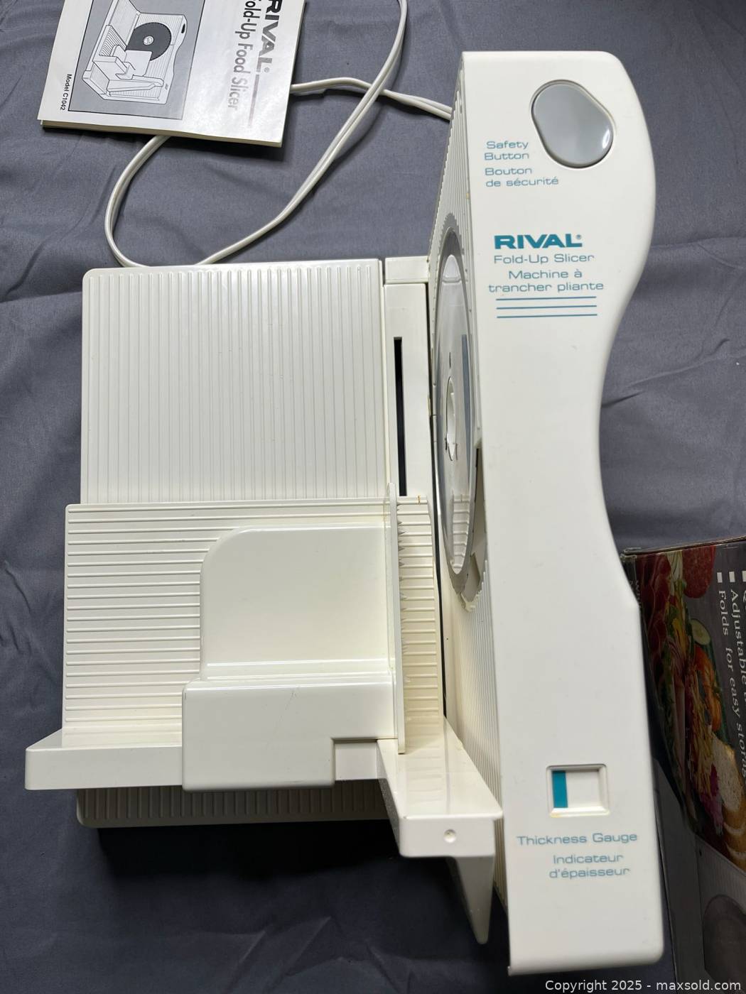 Model 1042 Rival fold-up electric food slicer model 1042 | Maxsold