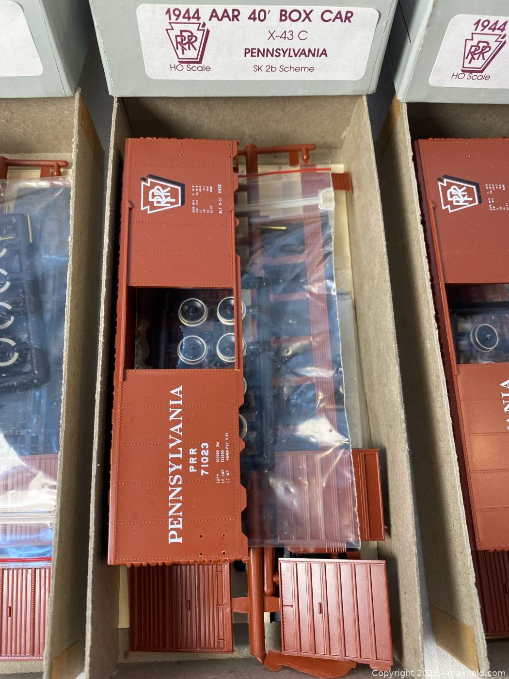 C&BT Shops HO Scale PRR 40' Box Car Kits | Maxsold