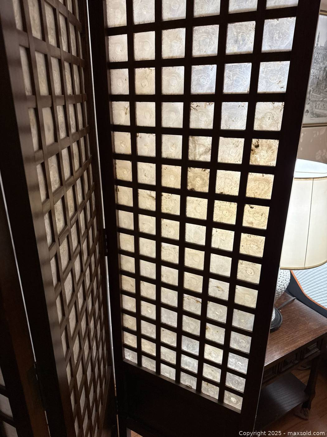 4-panel wood room divider with shell inlay | Maxsold