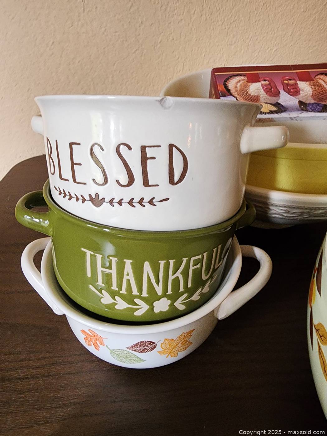 Fall themed ceramic kitchen and decor assortment | Maxsold