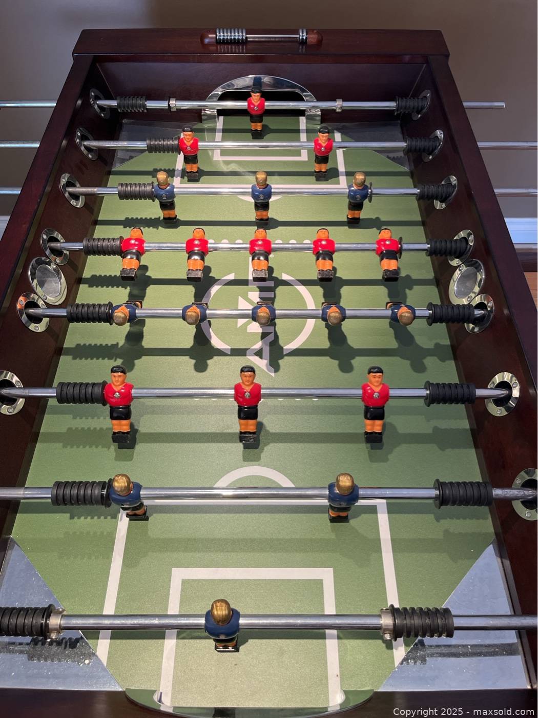 Solid wood foosball table with accessories | Maxsold