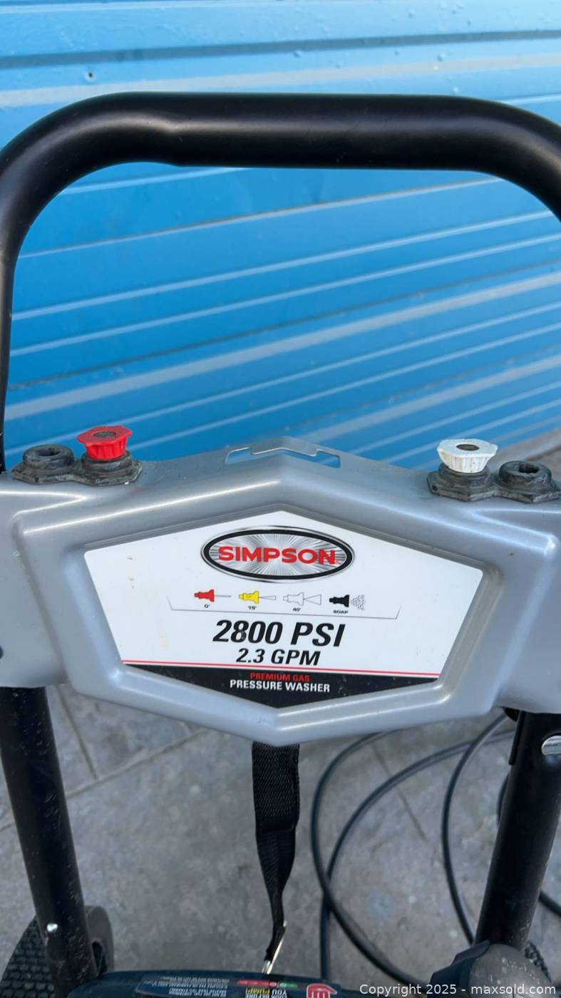 Simpson 2800 PSI Gas Pressure Washer | Maxsold