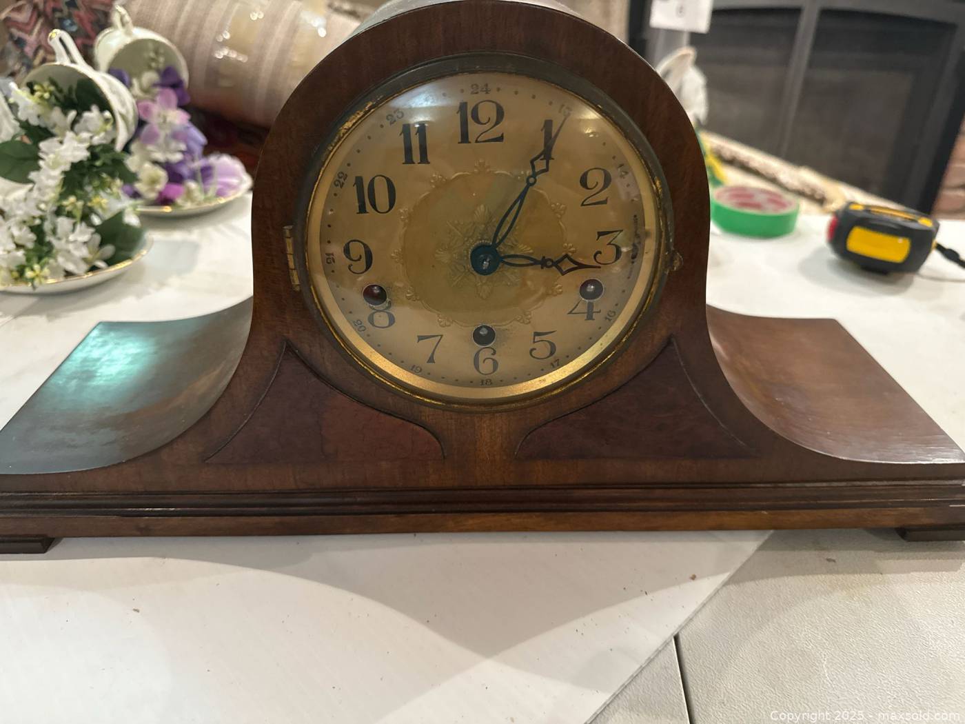 Vintage wooden tambour mantel clock with key | Maxsold