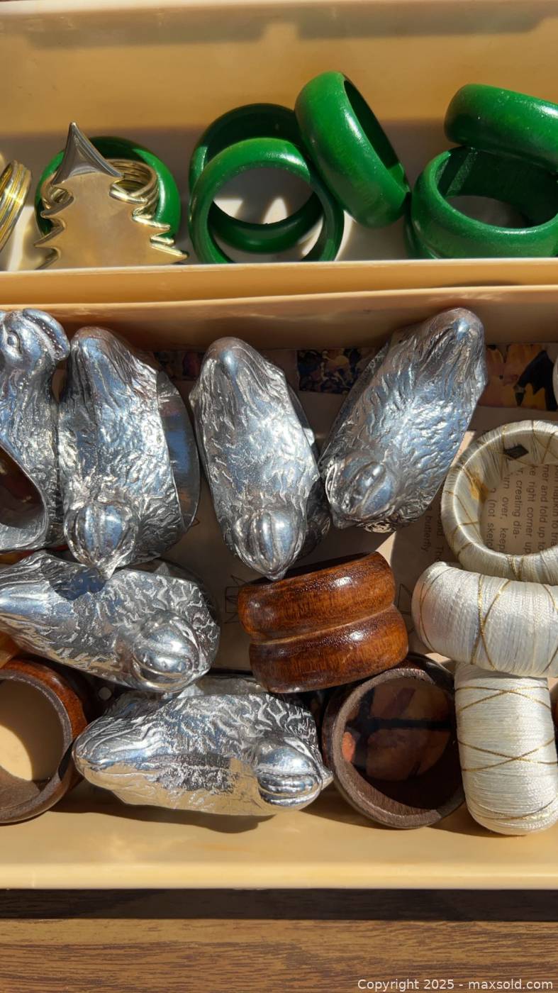 Assorted Napkin Rings Approx 40 Pieces | Maxsold