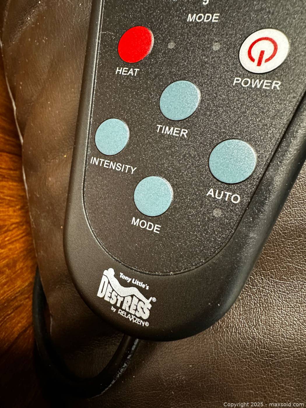 Tony Little DeStress Heated Massage Recliner Chair | Maxsold