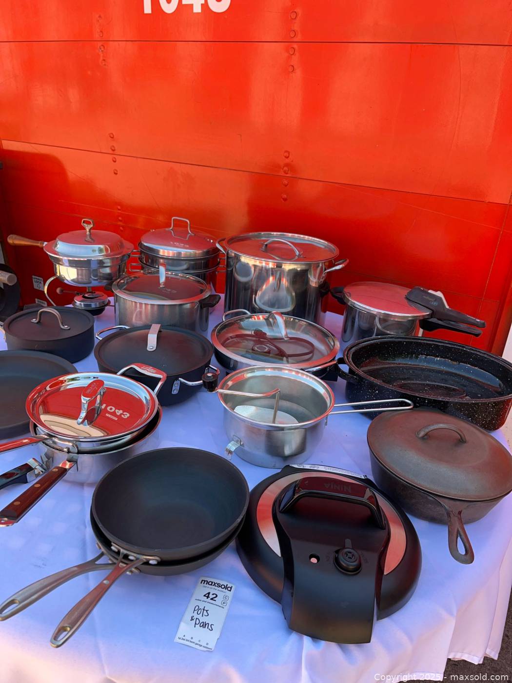 Assorted stainless, nonstick, enamel cookware | Maxsold