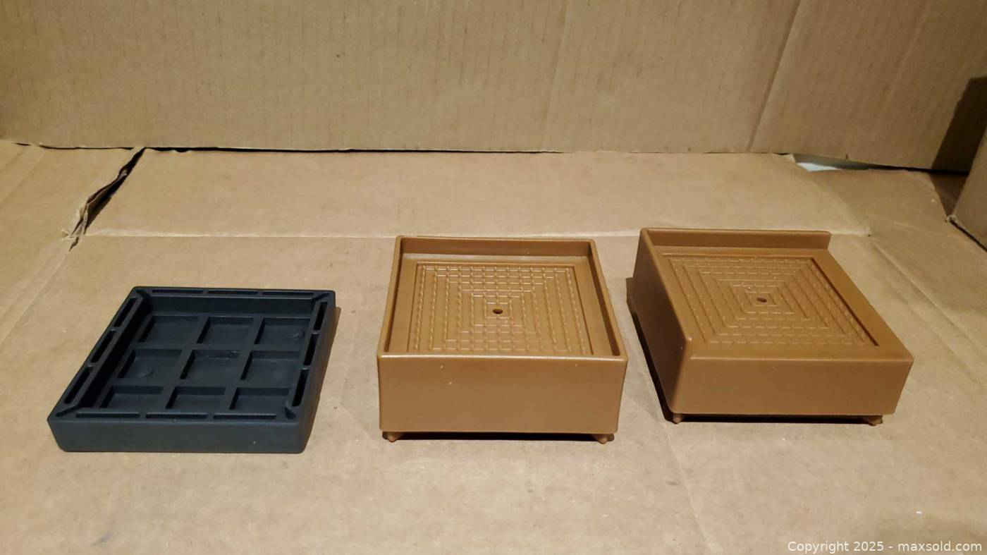 Adjustable square furniture/bed risers set of 4 | Maxsold