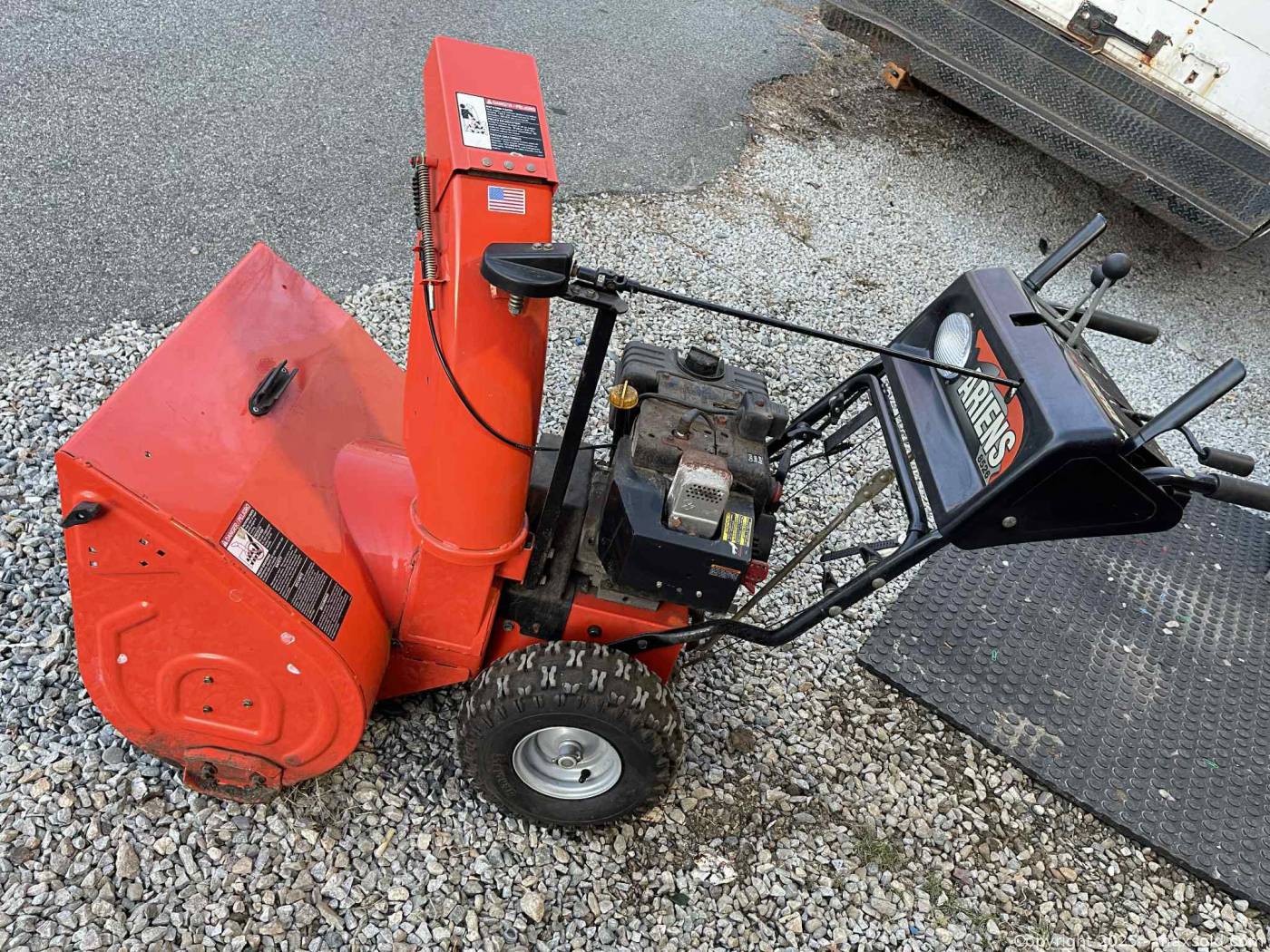Ariens 8526 Snow Blower
