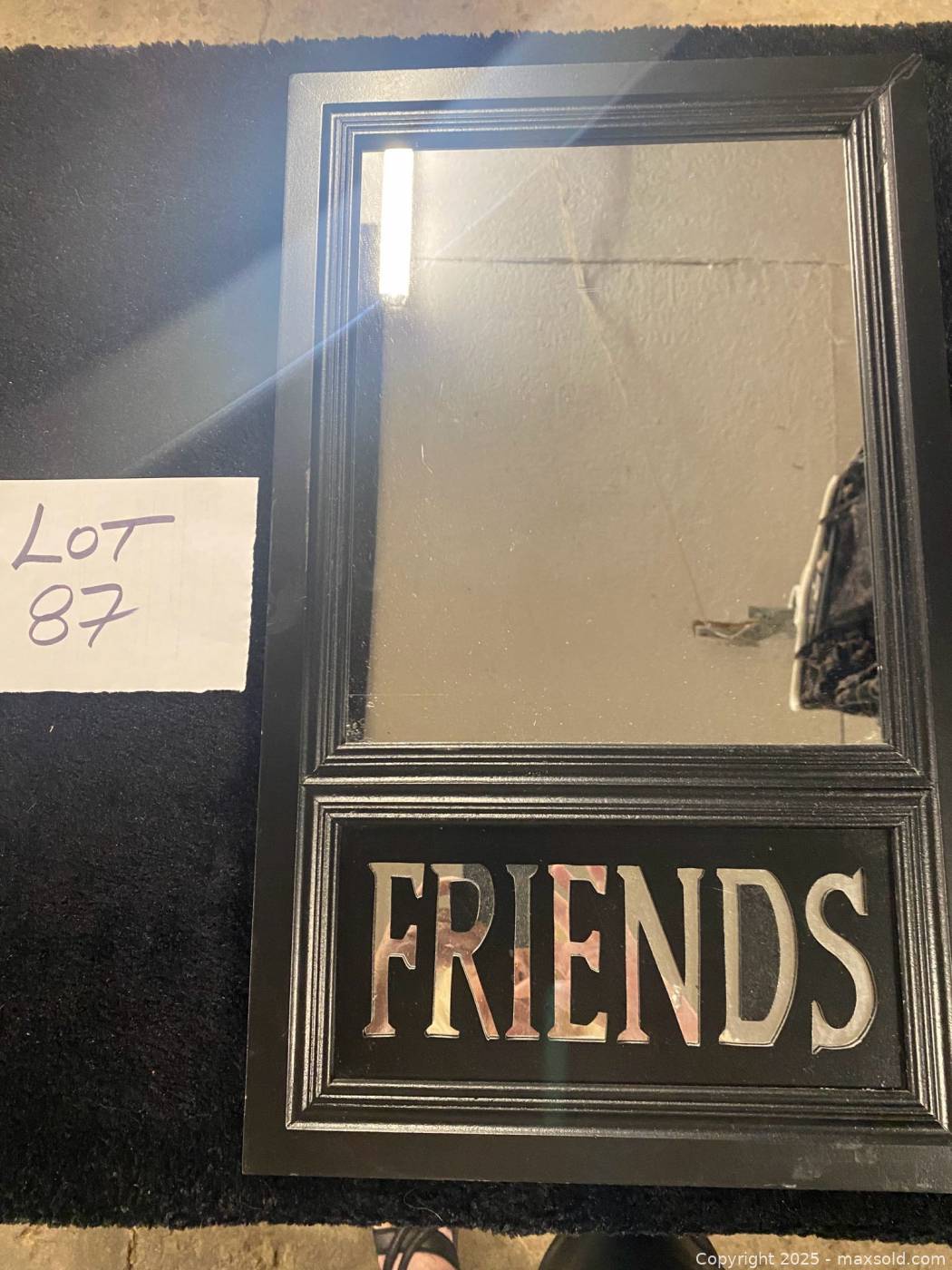 Friends Morror Rectangular mirror with FRIENDS cut-out | Maxsold