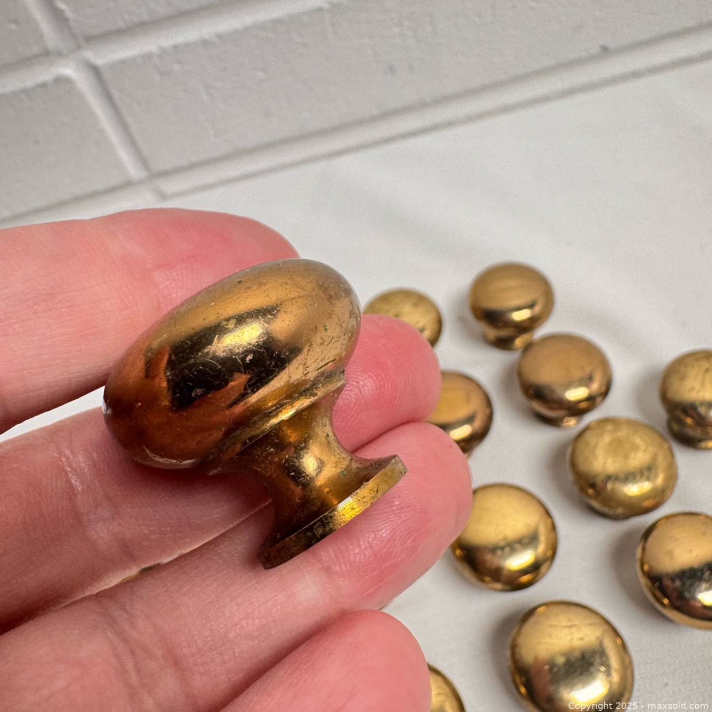 Vintage Brass Drawer Knobs Lot Of 18 Maxsold vintage-brass-drawer-knobs-lot-of-18-maxsold