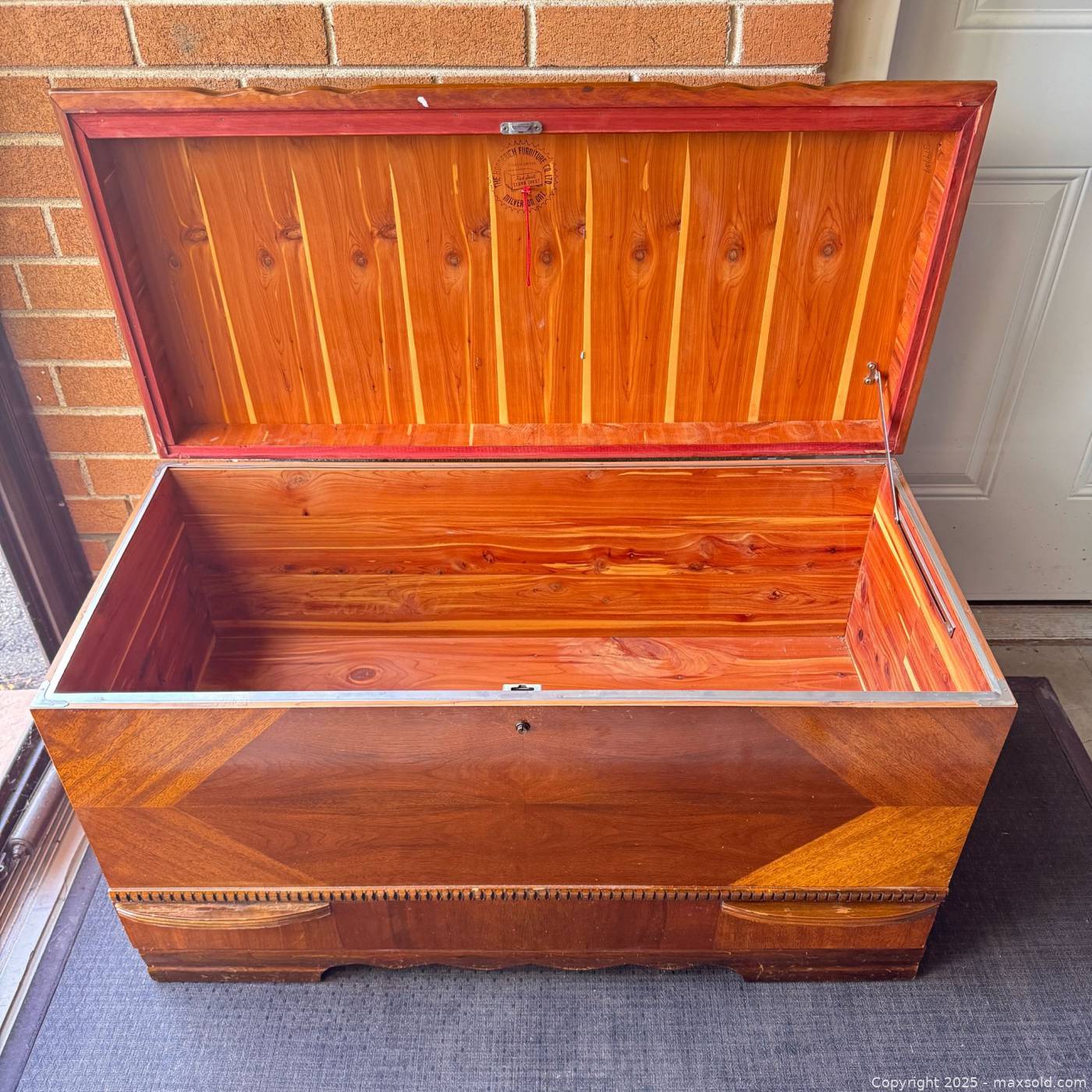 Vintage Honderich Red Seal cedar chest Maxsold