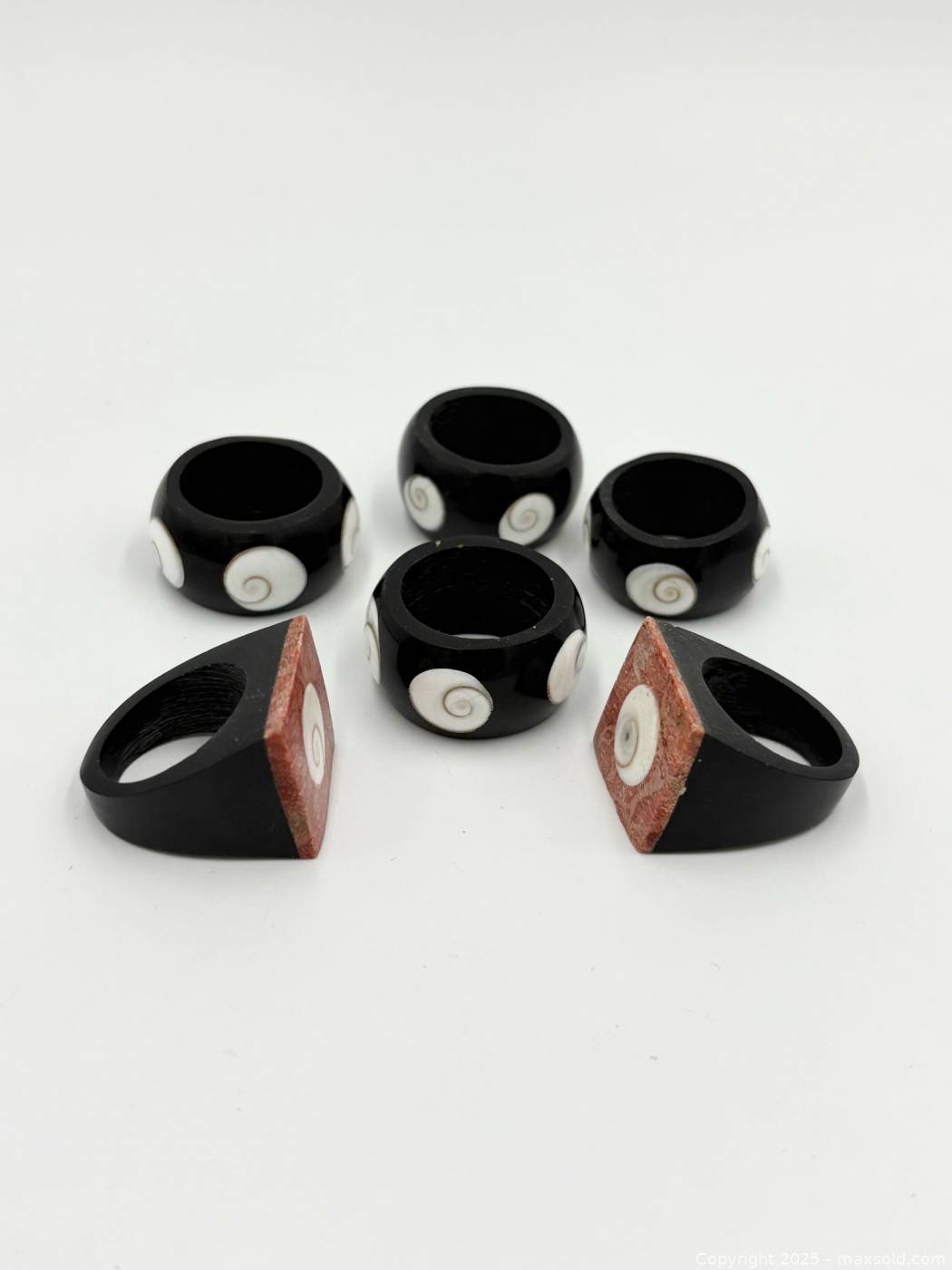 Six shell inlay rings | Maxsold