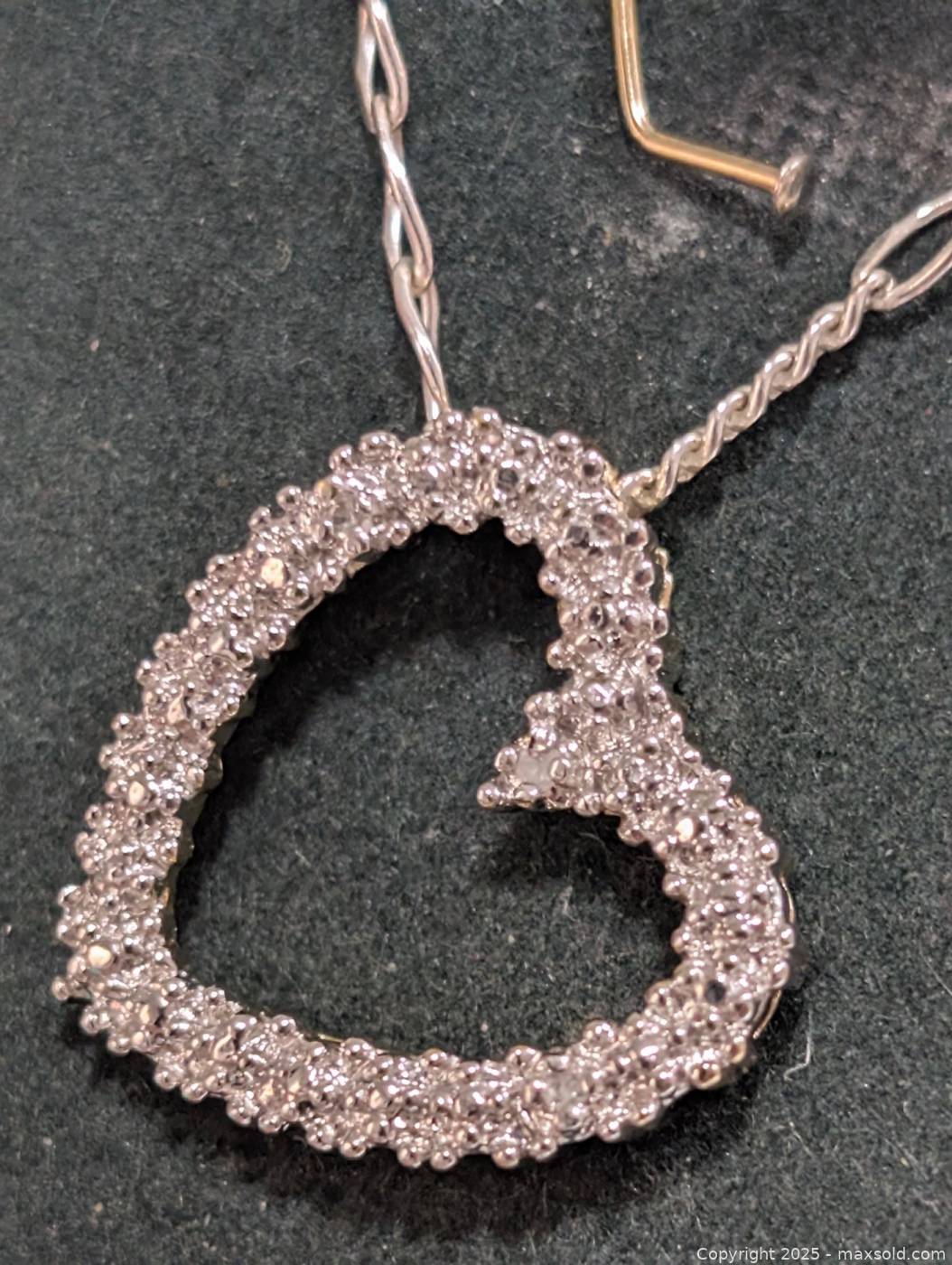 Valea Non-Tarnish CZ Heart Pendant