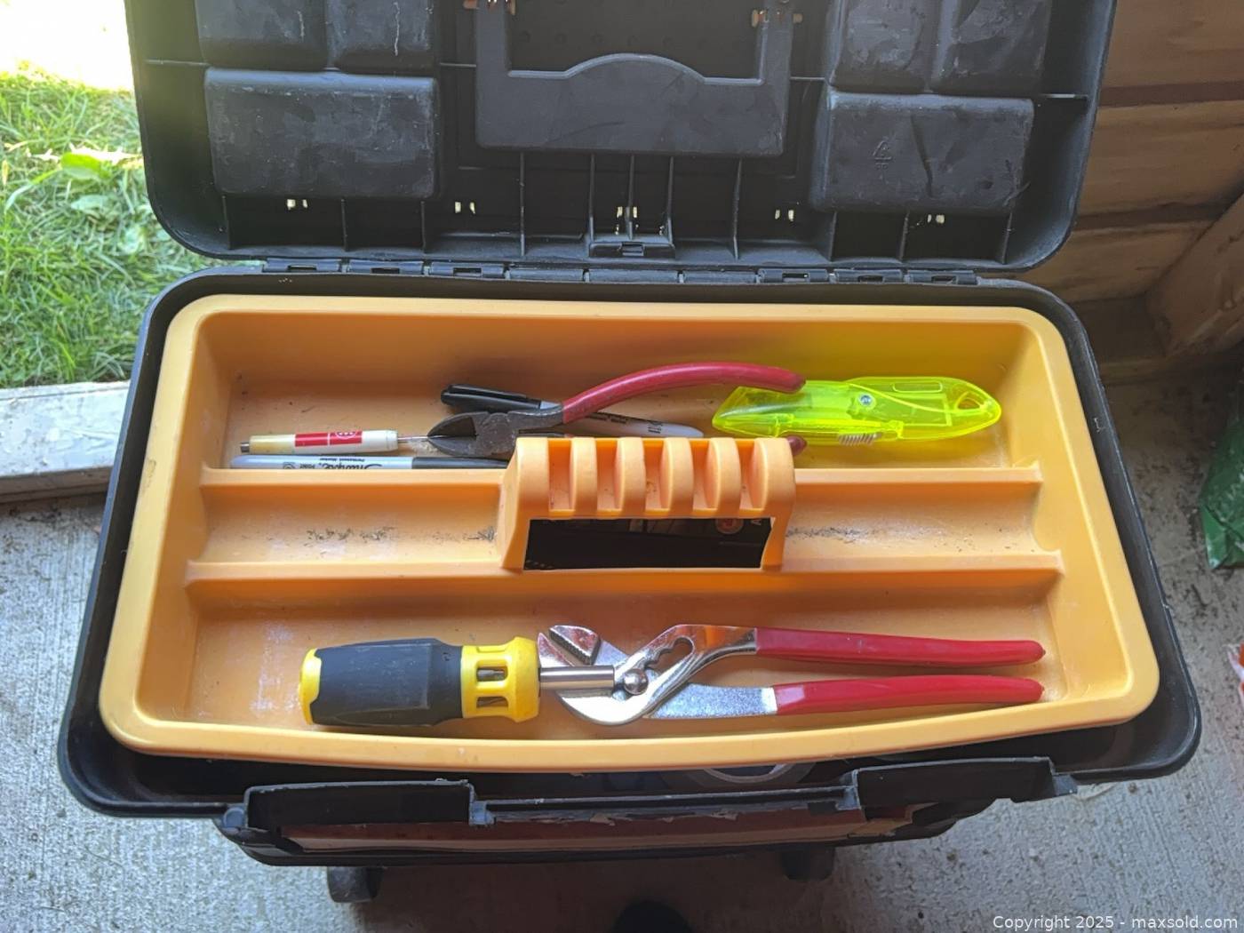 Rolling Mobile Toolbox Work Center MJ-2028 19-Inch With Hand Tools And ...