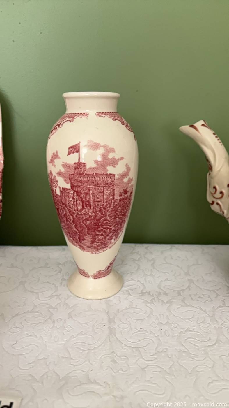 Red and white transferware dishes | Maxsold