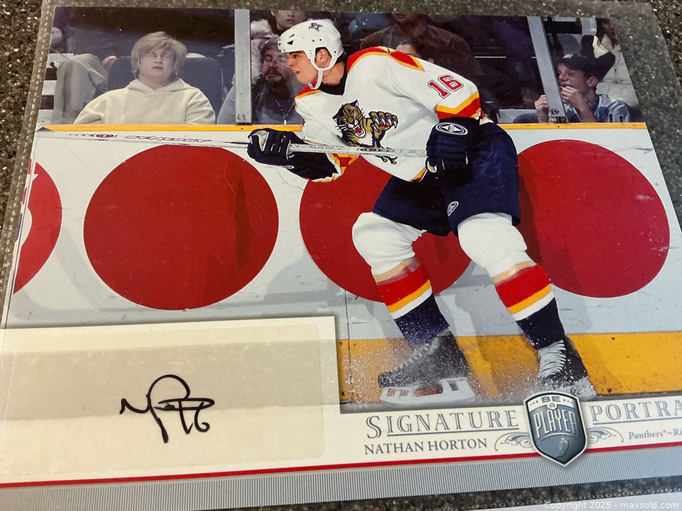 Nathan Horton signed Signature Portraits card | Maxsold