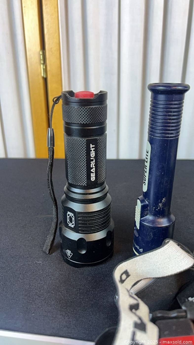 Flashlight collection | Maxsold