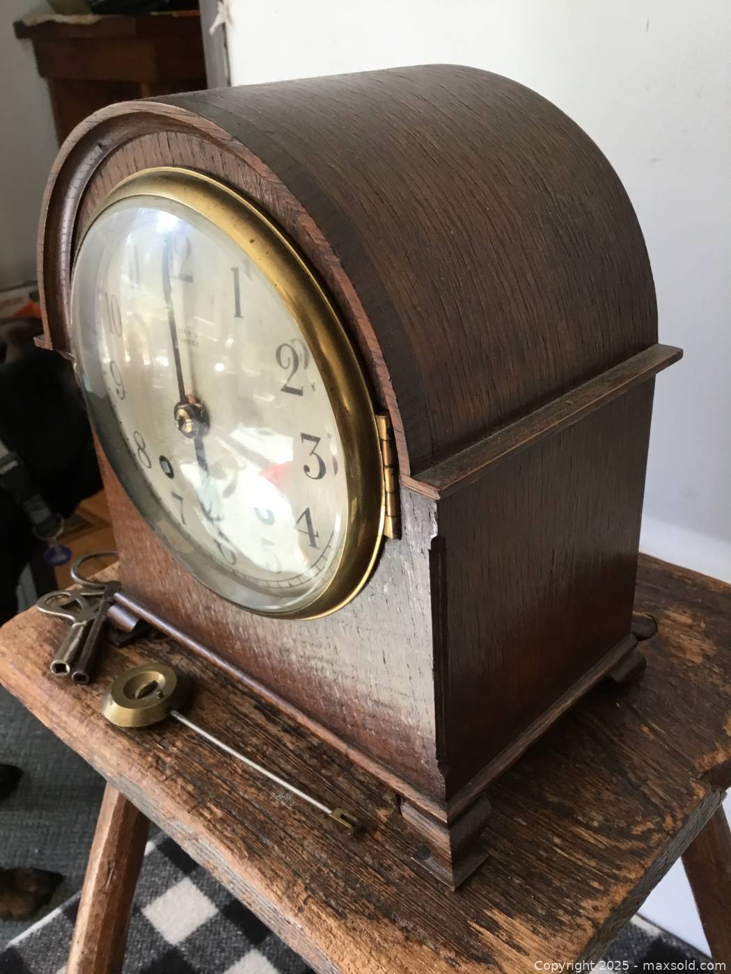 Antique Wooden Mantel Clock | Maxsold