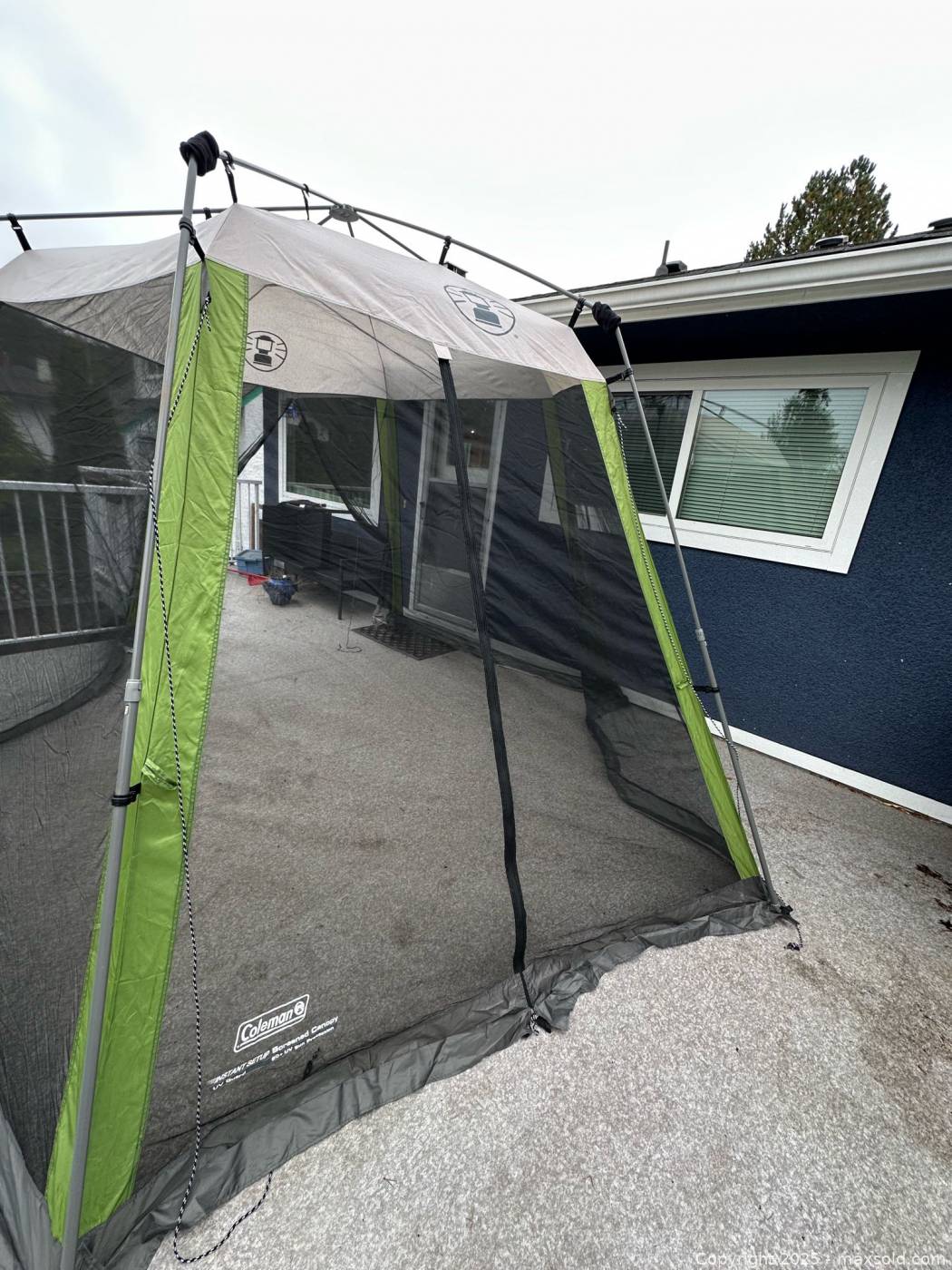 Coleman 16x13 Instant Screen Shelter | Maxsold