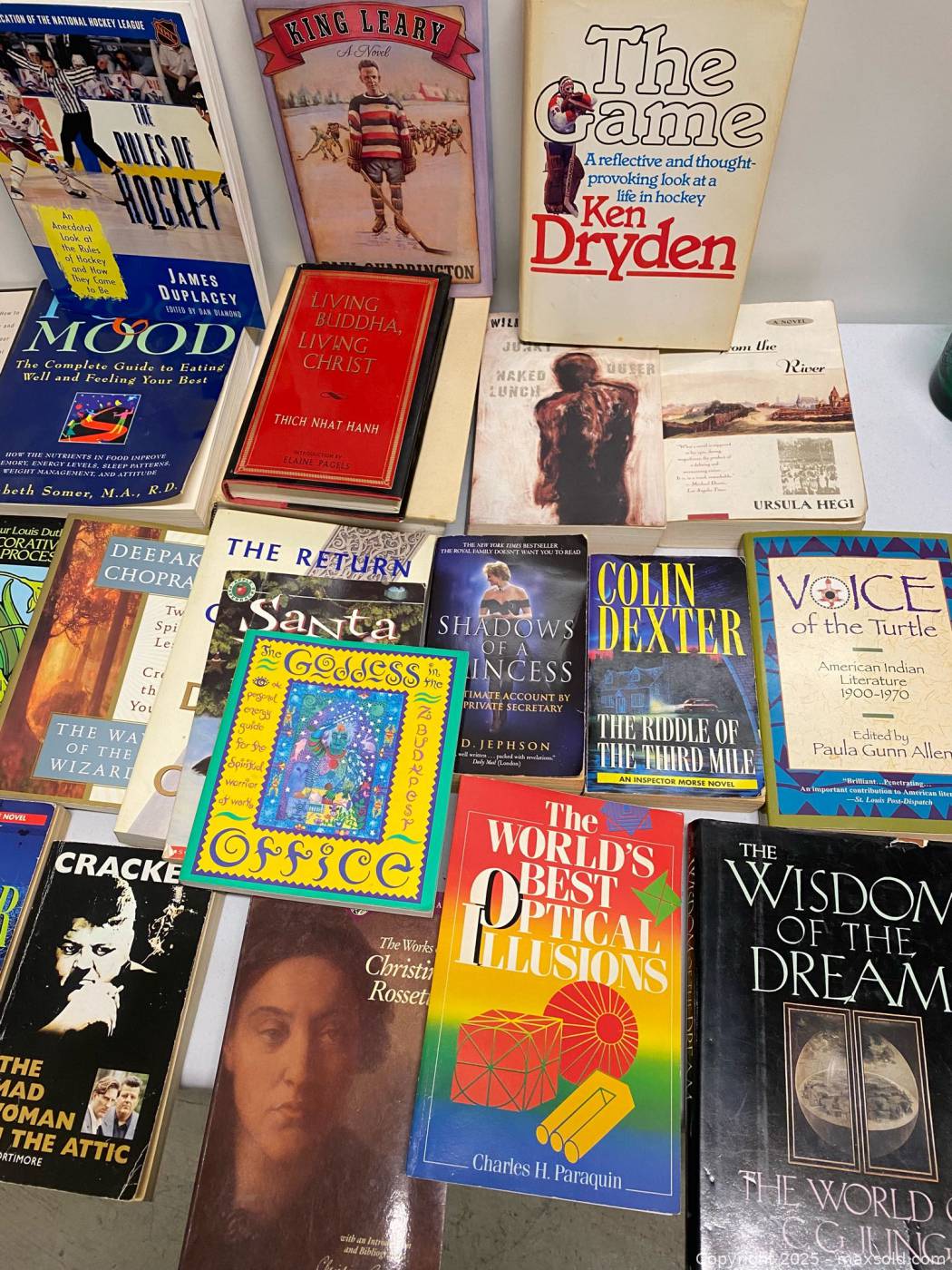 Box of assorted used books, approx 25 | Maxsold