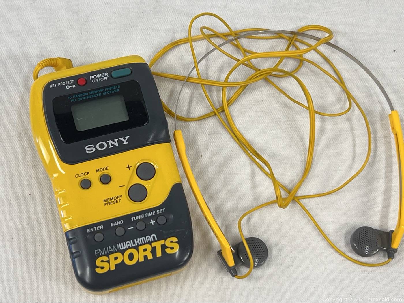 Sony Walkman Sports AM/FM Radio and WM-EX122 Cassette Player with ...