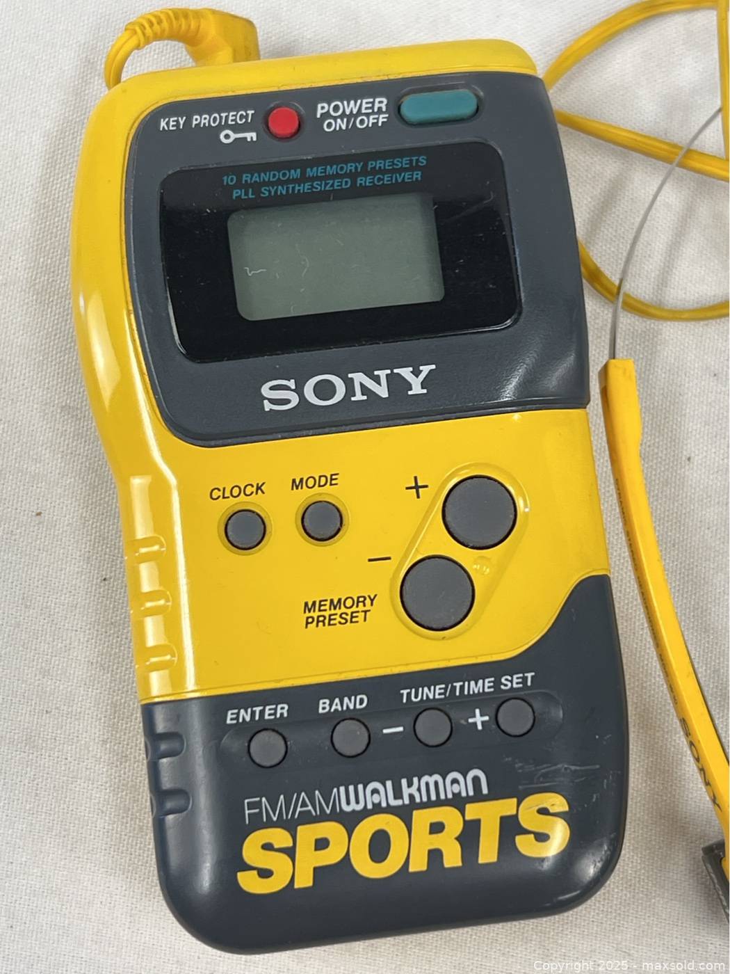 Sony Walkman Sports AM/FM Radio and WM-EX122 Cassette Player with ...