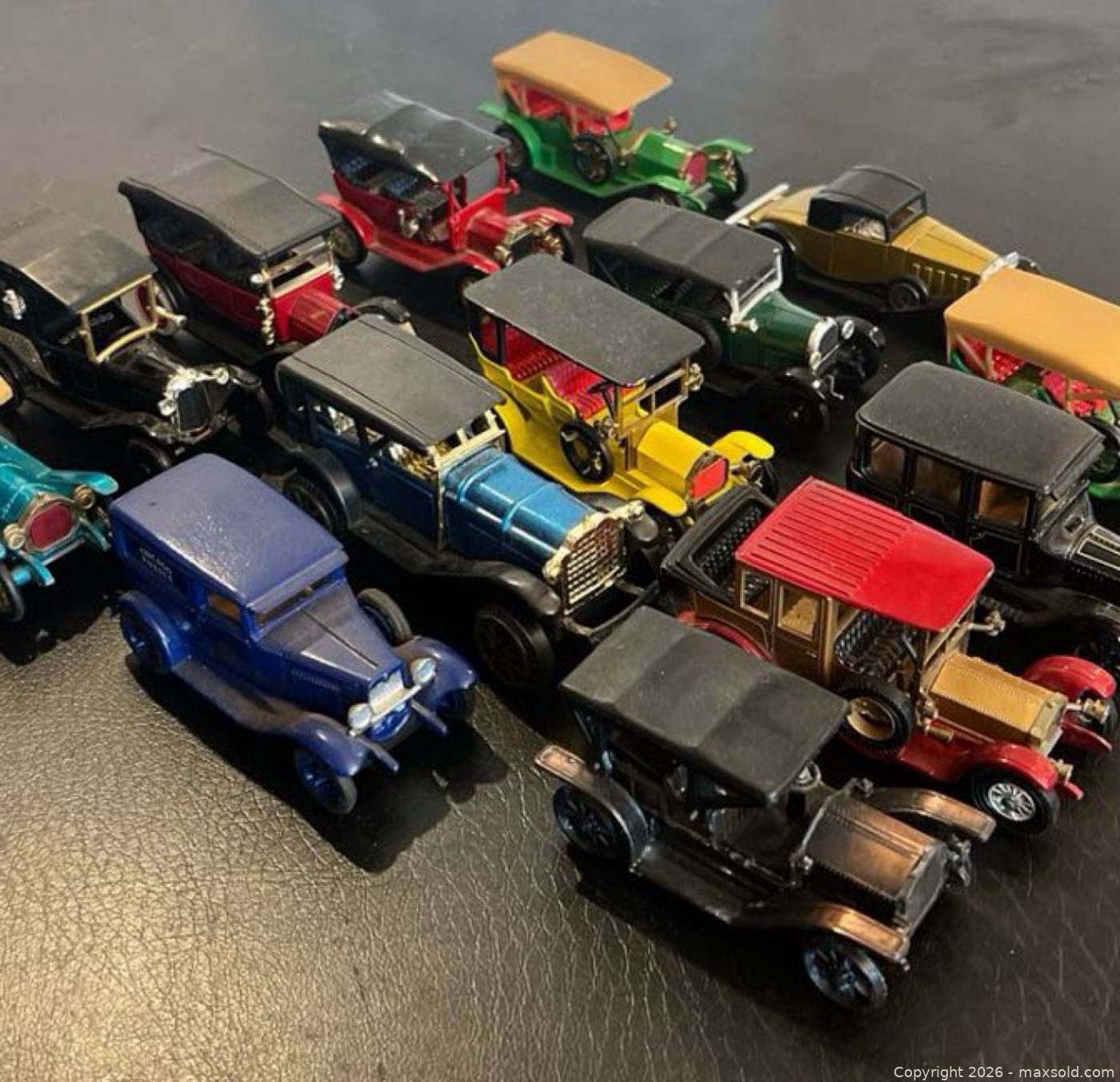 Lot of 14 vintage die-cast model cars | Maxsold