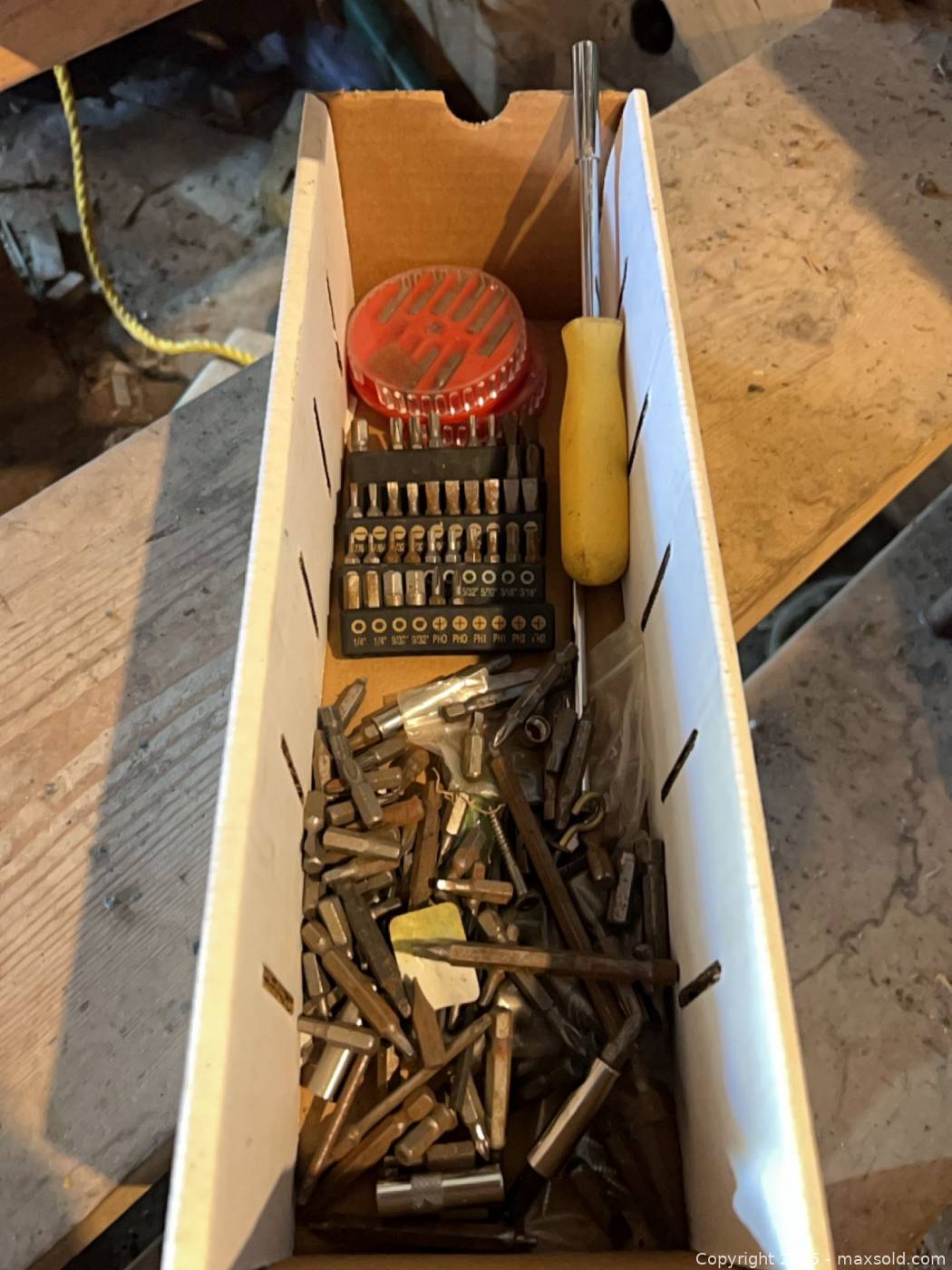 Large assortment of screwdriver bits Maxsold