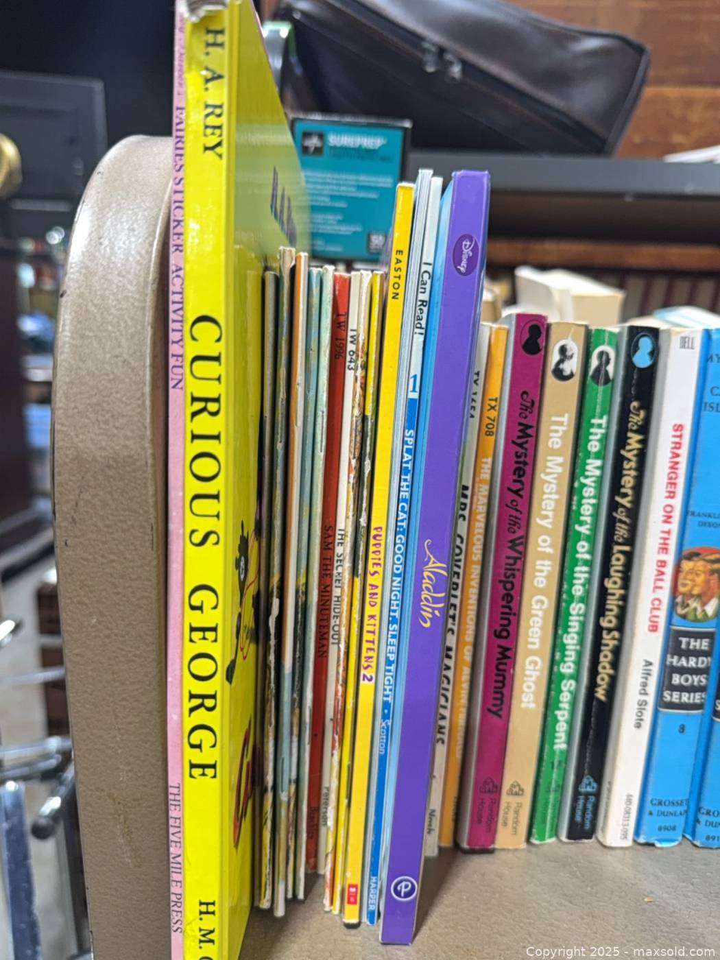 Shelf of children's books incl. Hardy Boys | Maxsold