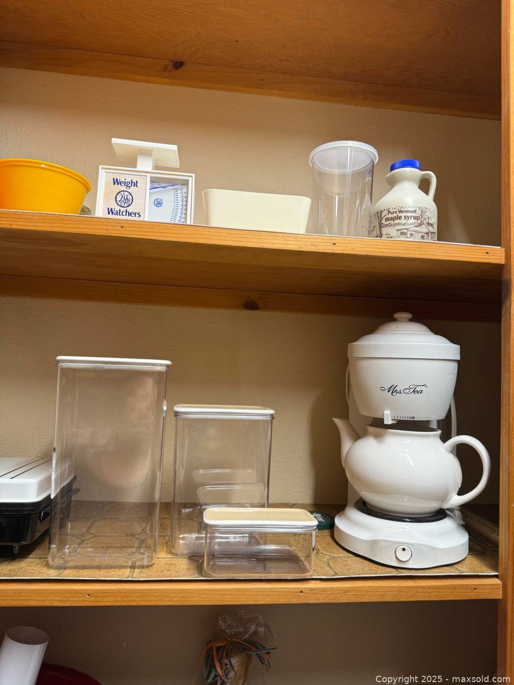Container Mrs. Pantry contents Mrs. Tea maker jars containers | Maxsold