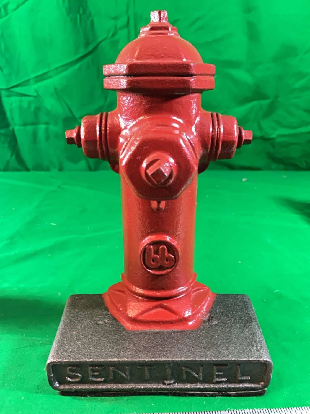 Sentinel cast iron fire hydrant bookends | Maxsold