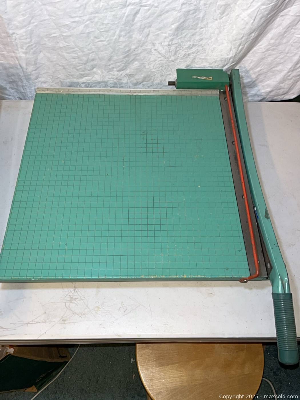 Boston 2612 and 2615 paper trimmers with Premier guillotine | Maxsold