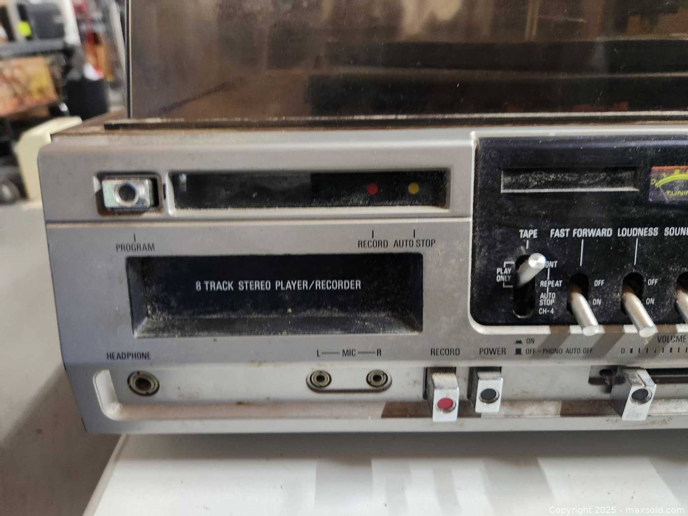 FM/AM multiplex receiver with 8-track recorder and turntable | Maxsold