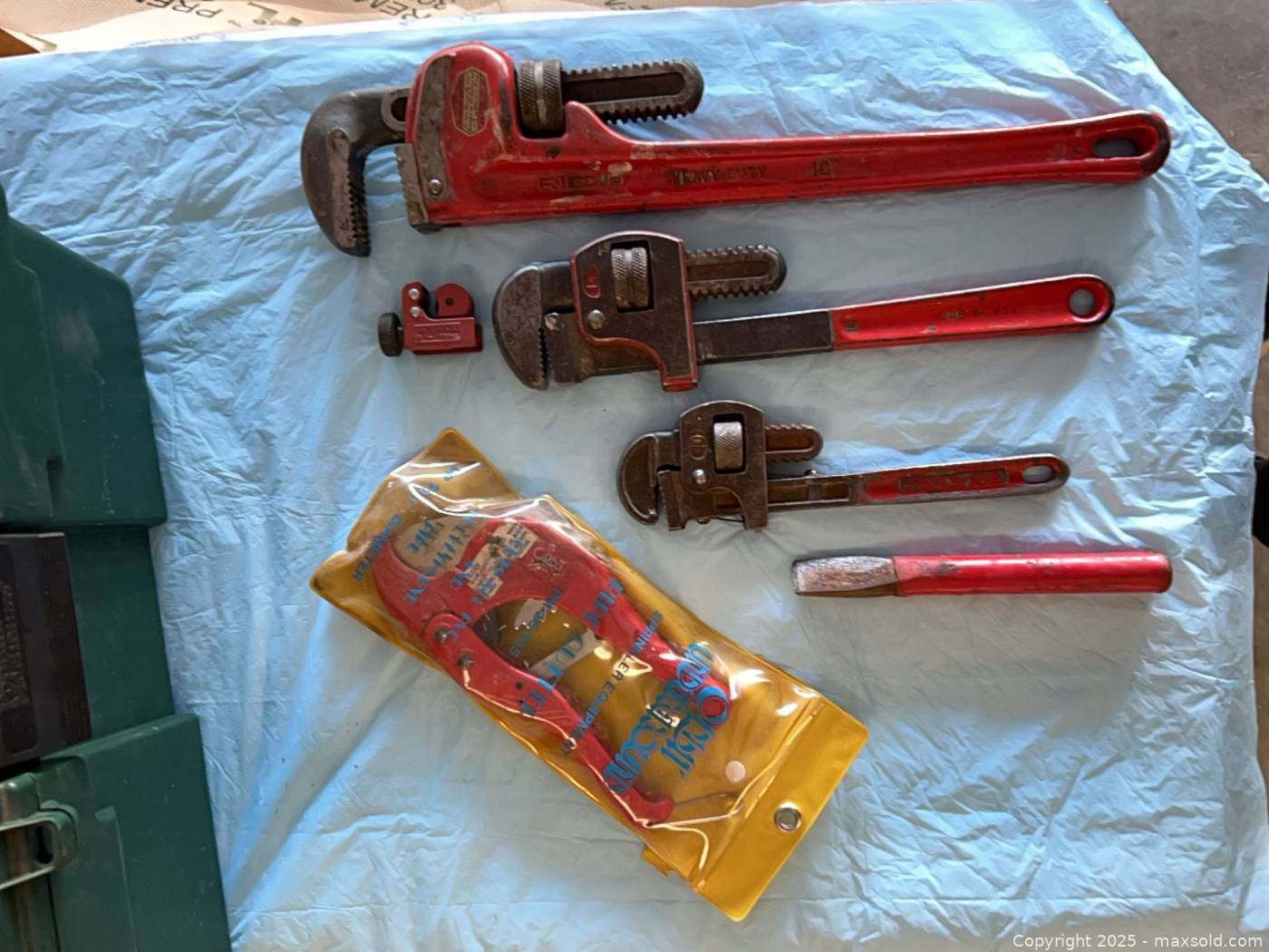 Craftsman rethreading die set, pipe wrenches, toolbox and assorted ...
