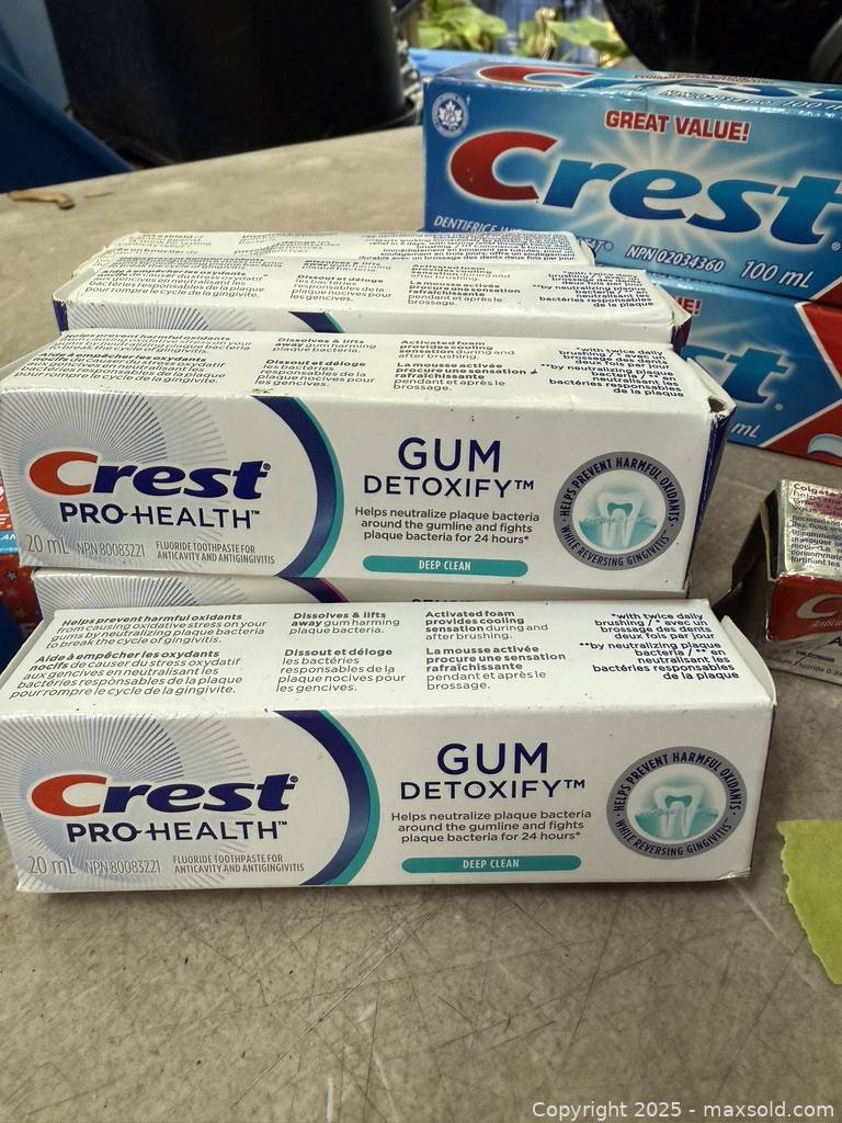 Crest toothpaste assortment 14 new tubes | Maxsold