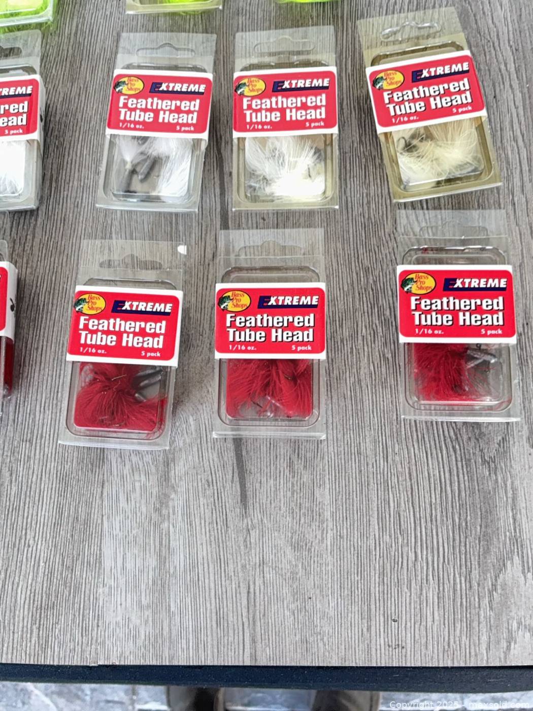 20 Bass Pro Extreme Feathered Tube Head 5-Packs | Maxsold