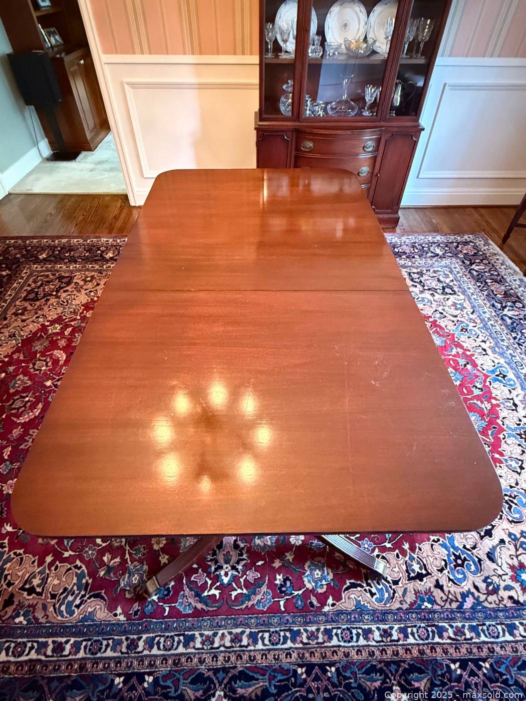 Mahogany twin pedestal dining table with leaf | Maxsold